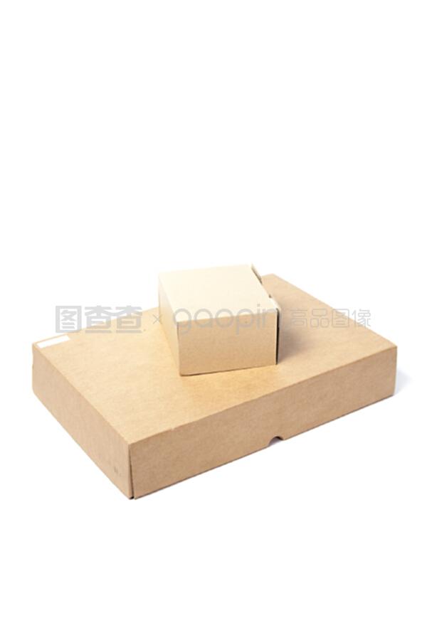 纸盒的套嵌之美 探索纸和纸板容器制造的精密世界